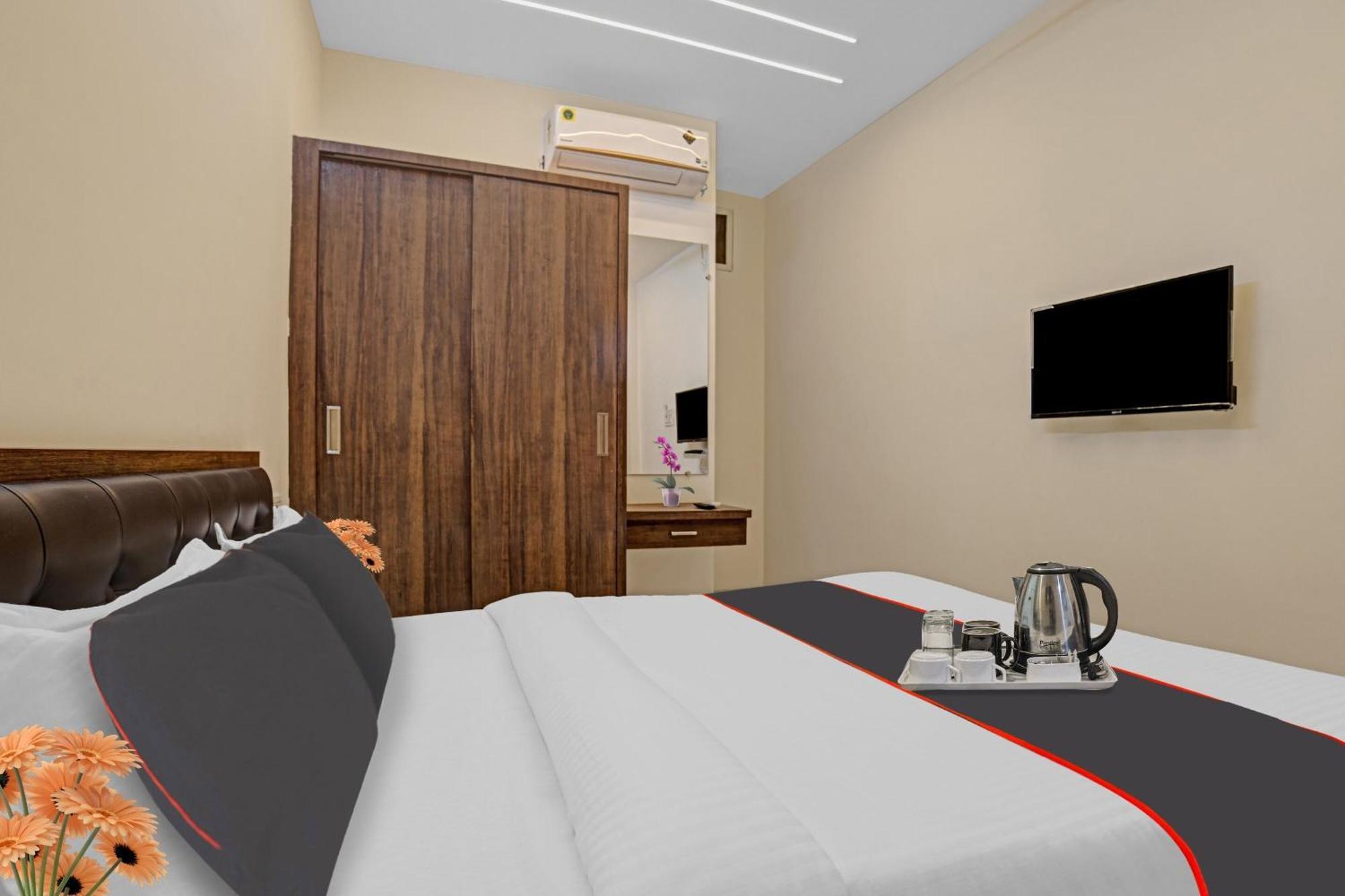 Collection O Riddhi Siddhi Hotel Indore Buitenkant foto