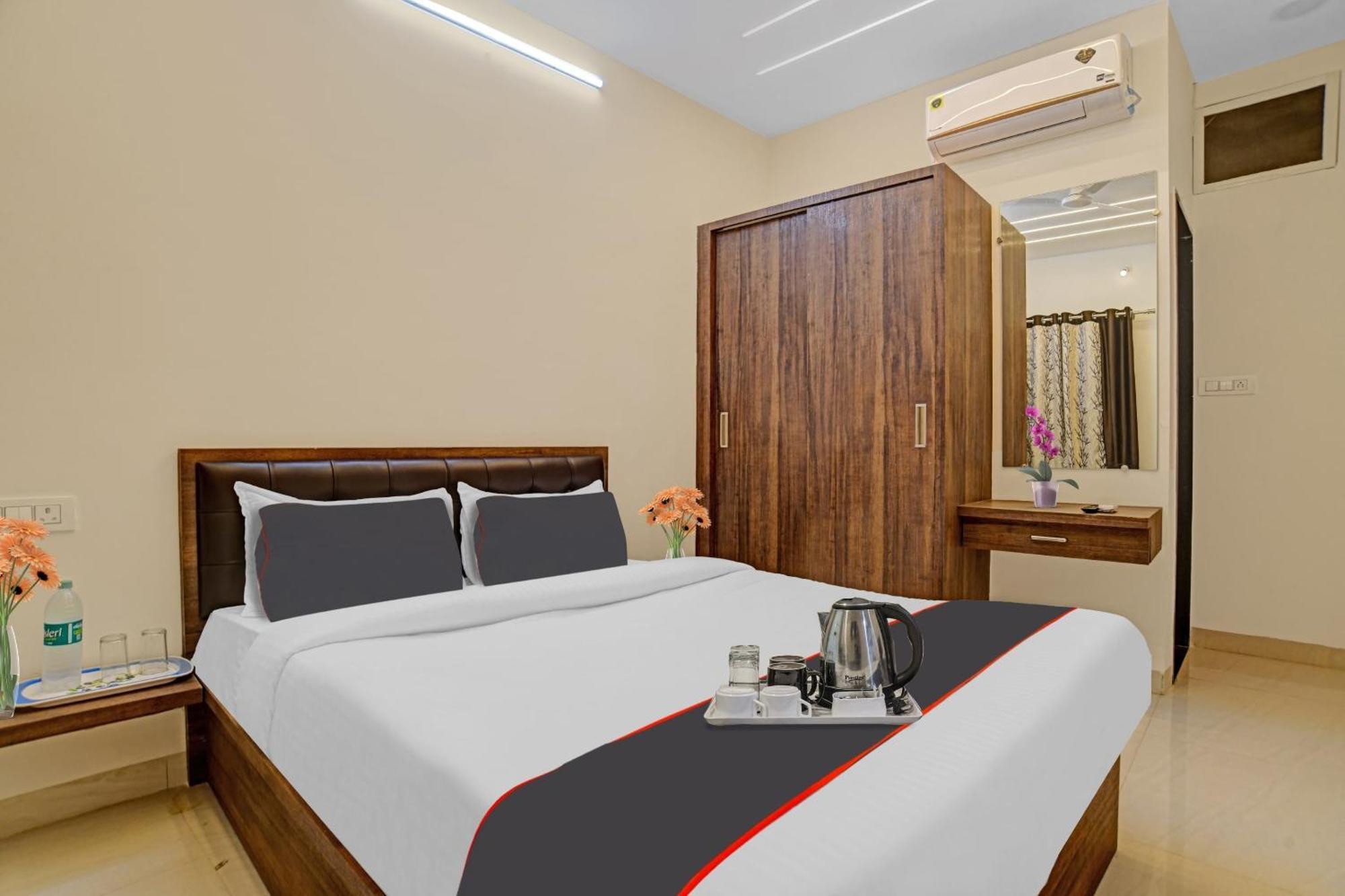 Collection O Riddhi Siddhi Hotel Indore Buitenkant foto